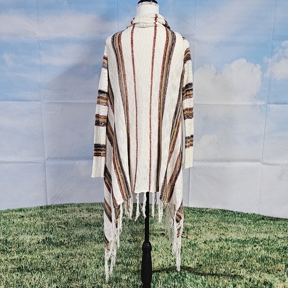 ESCIO | WATERFALL FRONT, FRINGE BOTTOM STRIPED LIGHTWEIGHT CARDIGAN - Picture 6 of 16